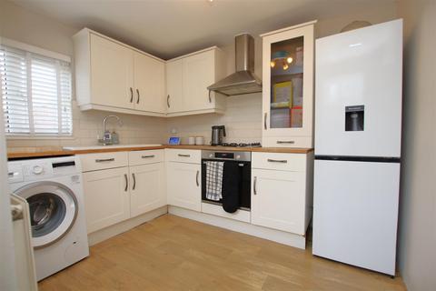 53 Hill House Road, Dartford, DA2 6HG