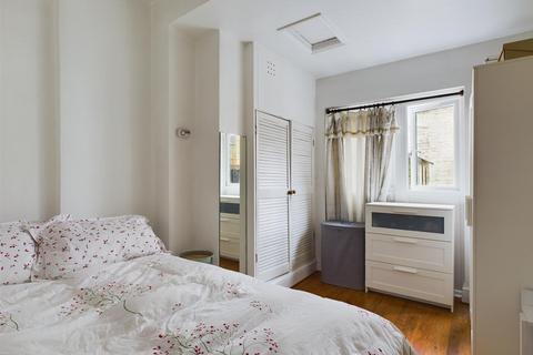 1 bedroom flat for sale, St Margarets Road, St Margarets