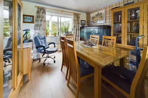 28 Widdicombe Way, Brighton, BN2 4TG