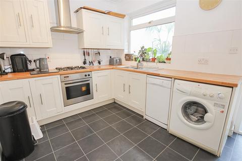 3 bedroom semi-detached house for sale, Swanley Road, Welling