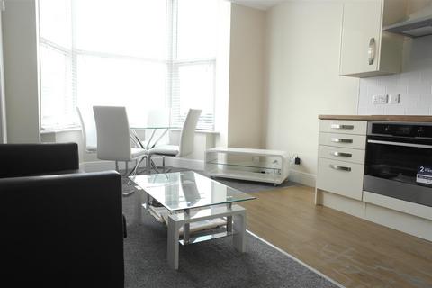 1 bedroom flat to rent, Albany Street