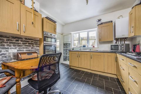 4 bedroom end of terrace house for sale, York Place, Bournemouth