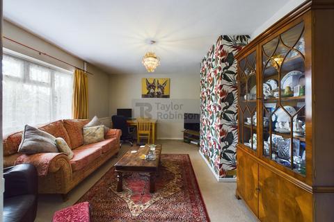 2 bedroom flat for sale, Tilgate, Crawley