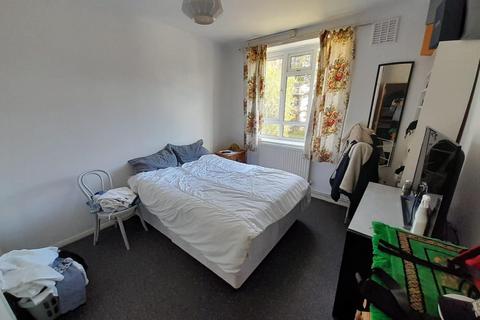 2 bedroom flat to rent, Lancaster Court, Fulham Road