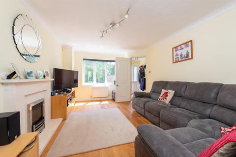 4 bedroom detached house for sale, St. Thomas Close, Basingstoke RG21