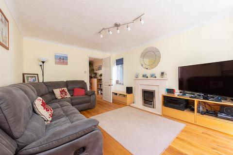 4 bedroom detached house for sale, St. Thomas Close, Basingstoke RG21