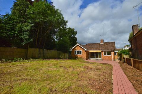 3 bedroom bungalow to rent, Oak Tree Close, Virginia Water