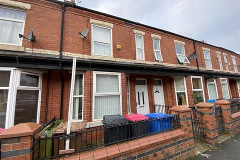 4 bedroom terraced house to rent, Barff Road, Salford