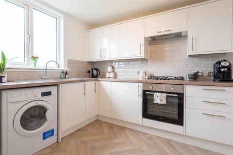 2 bedroom flat for sale, Jeanfield Road, Perth