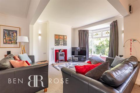 Oakbank Withnell Fold, Withnell, Chorley, PR6 8BA