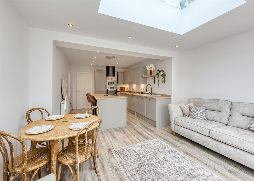 21 Redhill Avenue-Kitchen C.jpg