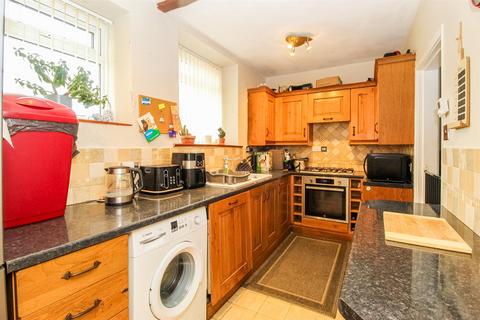 1 bedroom end of terrace house for sale, Carleton Road, Pontefract WF8