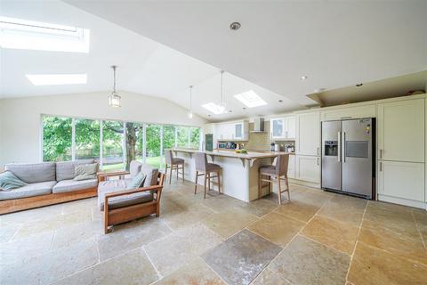 6 Brookfields, Pavenham, Bedford, MK43 7QA