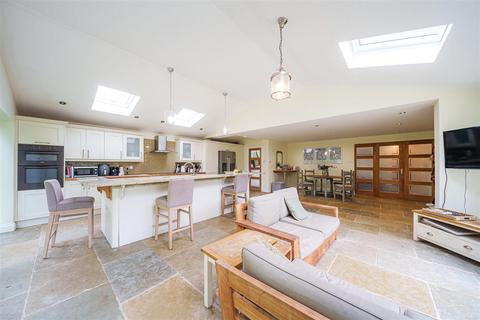 6 Brookfields, Pavenham, Bedford, MK43 7QA