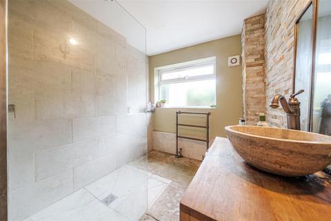 6 Brookfields, Pavenham, Bedford, MK43 7QA