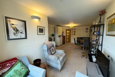 2 bedroom property for sale, Cosgrove Hall Court, Albany Road, Chorlton