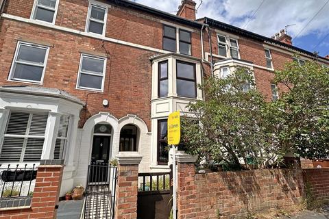 4 bedroom terraced house for sale, Waldeck Road, Nottingham NG5