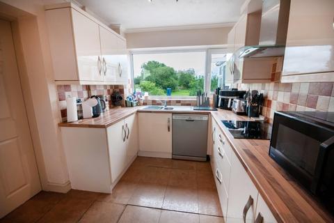 4 bedroom link detached house for sale, Warwick Road, Manchester M26