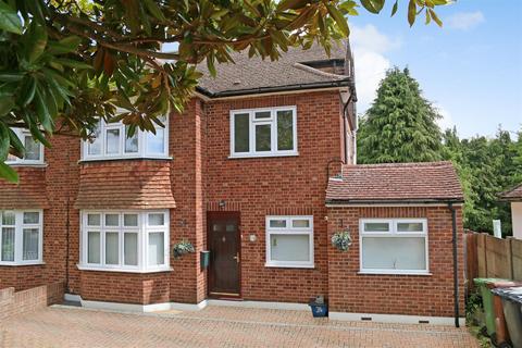 4 bedroom semi-detached house to rent, Links Drive, Radlett WD7