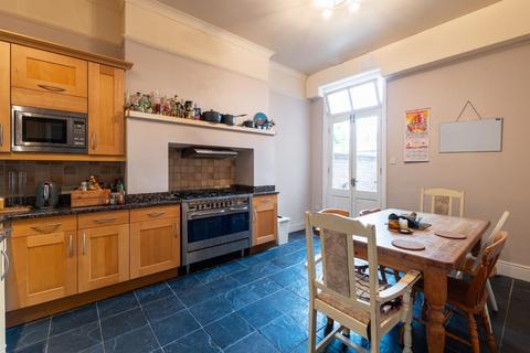 2 bedroom flat for sale, Lillington Road, Leamington Spa