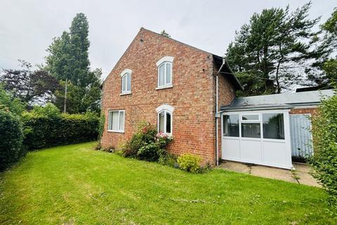 3 bedroom house to rent, Holly House, Fold Hill