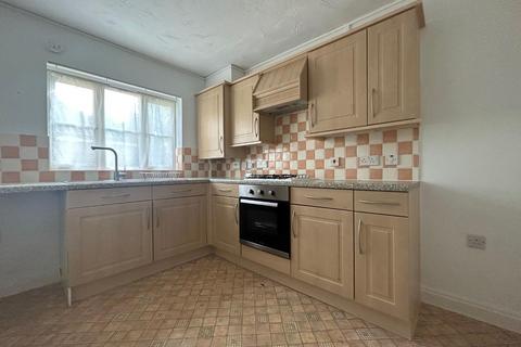 3 bedroom end of terrace house to rent, Guernsey Way,Kennington