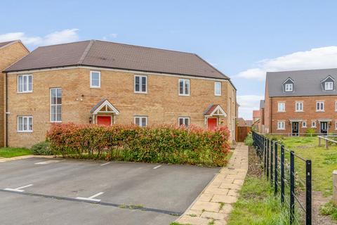 3 bedroom semi-detached house for sale, Tyne Close, Spalding