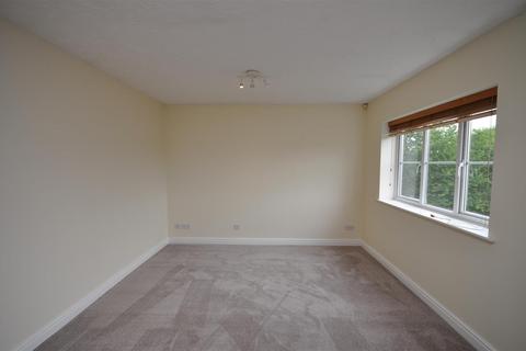 2 bedroom flat to rent, 17 Frances Havergal Close, Leamington Spa