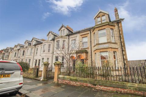 2 bedroom apartment to rent, Grosvenor Place, Jesmond, NE2