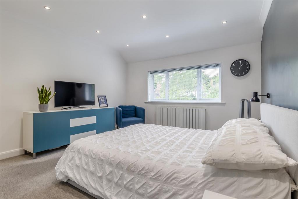 8609890-interior24.jpg