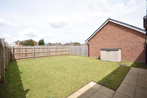 3 bedroom semi-detached house for sale, Marigold Way, Newark