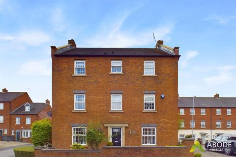 5 bedroom detached house for sale, Garrett Square, Burton-on-Trent DE13