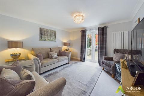 5 bedroom detached house for sale, Garrett Square, Burton-on-Trent DE13