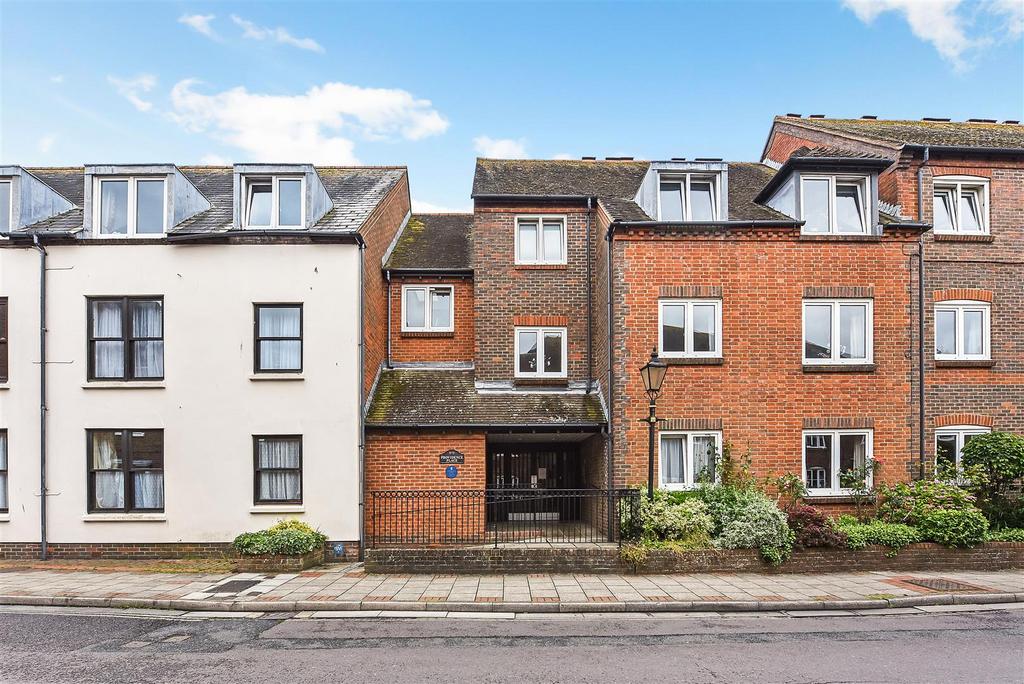 Chapel Street, Chichester 1 bed retirement property to rent £900 pcm