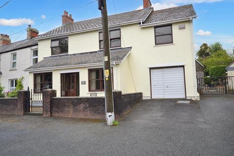 4 bedroom semi-detached house for sale, Moorfield Road, Narberth