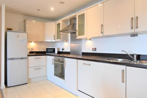 2 bedroom apartment to rent, Masshouse Plaza, Birmingham B5