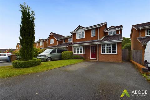 3 bedroom detached house for sale, Skylark Close, Uttoxeter ST14