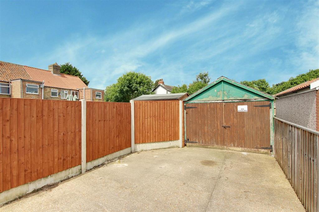 Garage &amp; Driveway