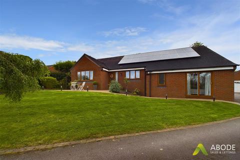 4 bedroom detached house for sale, Ashbourne Road, Staffordshire Moorlands ST10