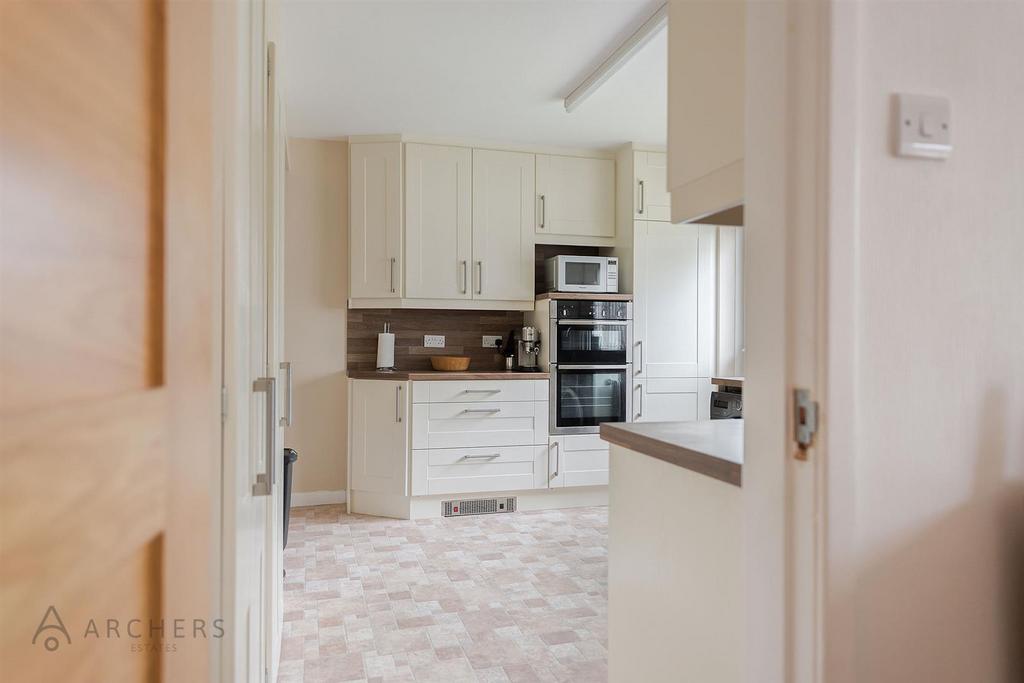 385 Redmires Road(Interior)(4of25).jpg
