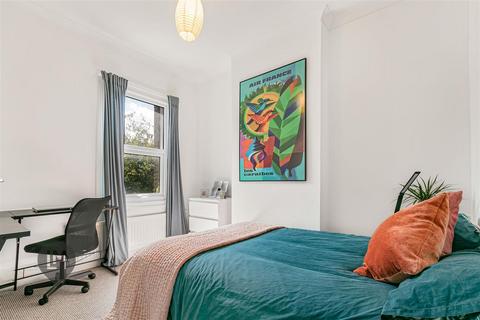 2 bedroom maisonette for sale, Balvernie Grove, London