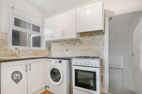 2 bedroom maisonette for sale, Balvernie Grove, London