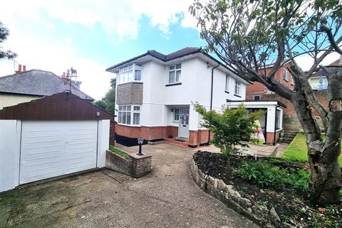 4 bedroom detached house to rent, Alexandra Road, Poole BH14