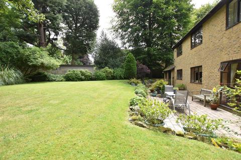 4 bedroom detached house for sale, Beech Holt, Leatherhead KT22