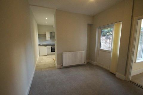 1 bedroom flat to rent, Woodland Avenue, Leicester