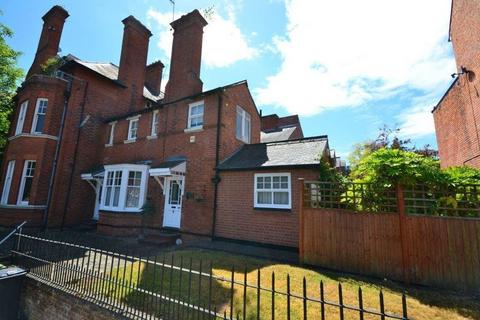 2 bedroom maisonette to rent, Alexandra Road, Leicester