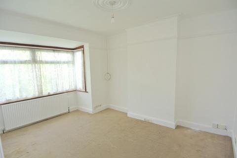 2 bedroom maisonette for sale, London Road, Ashford TW15