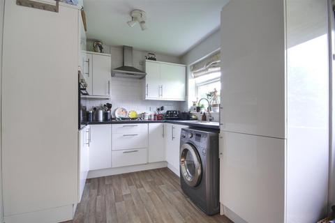 3 bedroom semi-detached house for sale, Swan Close, St Ives