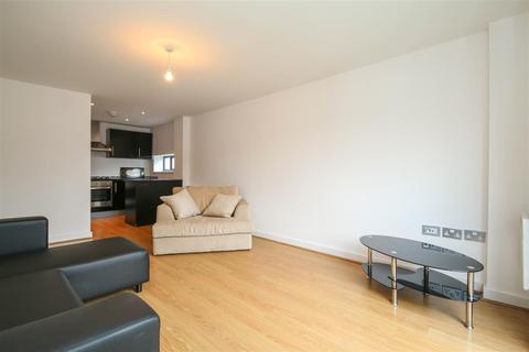 3 bedroom apartment to rent, Life Building, Hulme High Street, Manchester