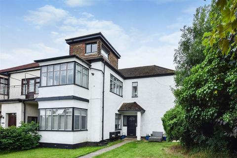 76a Arterial Road, Leigh-on-sea, SS9 4DA